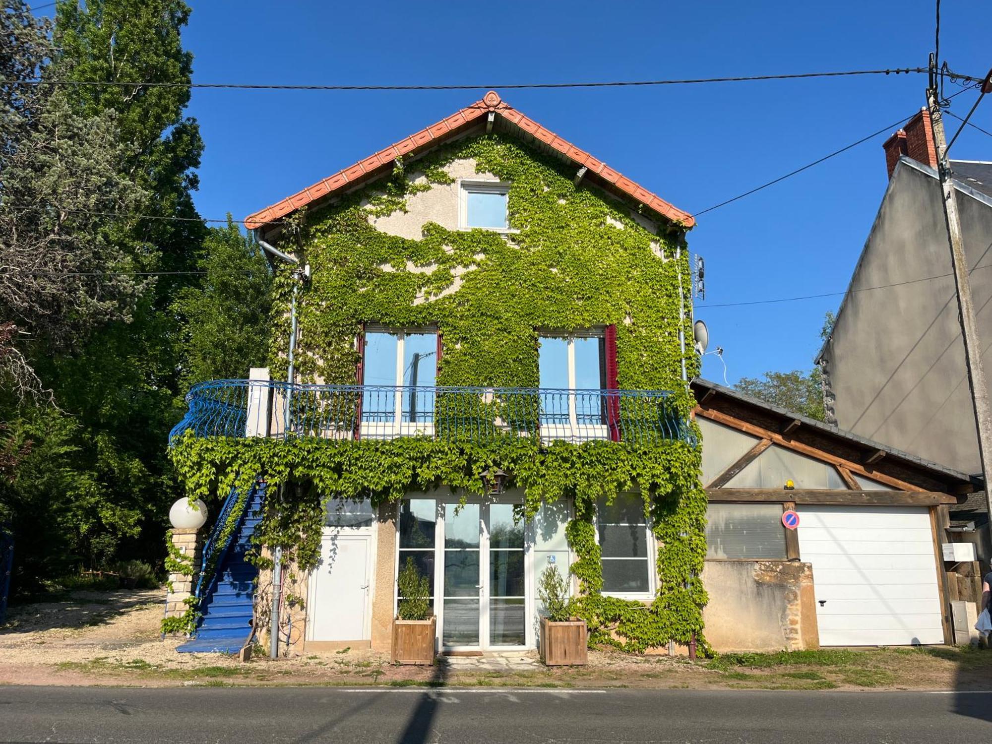 Couleurs De La Vie - Chambres D'Hotes Et Gite Cormatin Luaran gambar